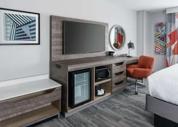 Hampton Inn & Suites Tampa/Ybor City/Downtown hotel thumbnail 7