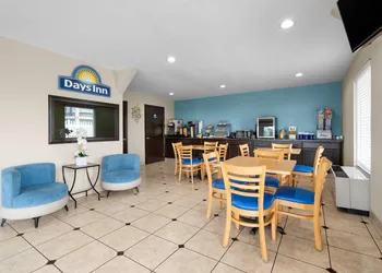 Days Inn by Wyndham Augusta Wheeler Road hotel thumbnail 6