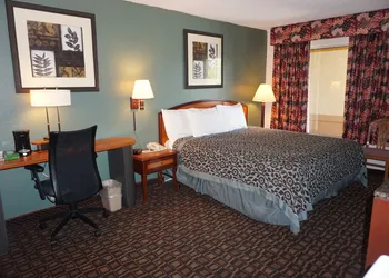 Days Inn by Wyndham Augusta Wheeler Road hotel thumbnail 8
