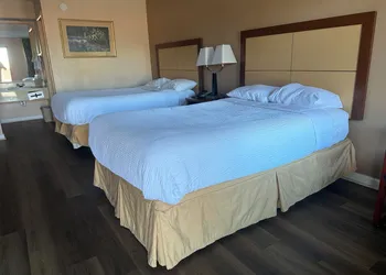 Camilla Inn & Suites hotel thumbnail 3