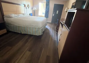 Camilla Inn & Suites hotel thumbnail 8