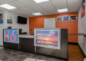 Motel 6 White, GA - Cartersville hotel thumbnail 2