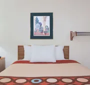 Super 8 by Wyndham Douglas hotel detail image 4