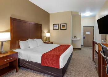 Comfort Inn & Suites Greenville I-70 hotel thumbnail 8