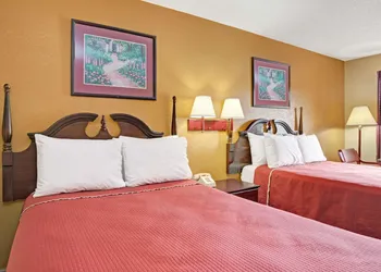 Travelodge by Wyndham Forest Park Atlanta South hotel thumbnail 6