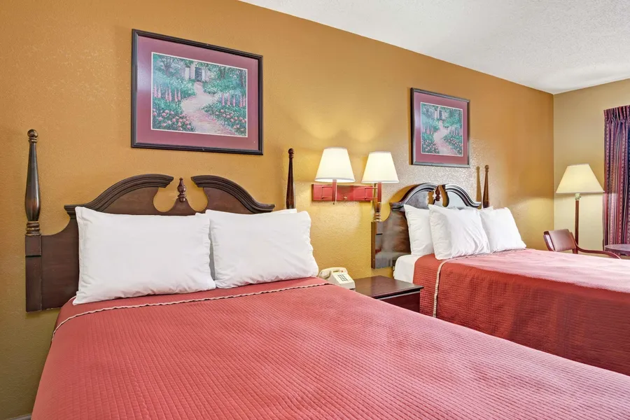 Travelodge by Wyndham Forest Park Atlanta South hotel detail image 6