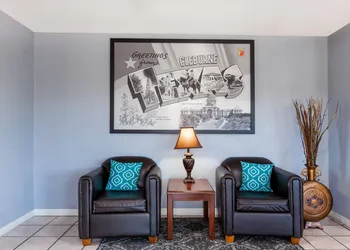 Super 8 by Wyndham Cleburne hotel thumbnail 2
