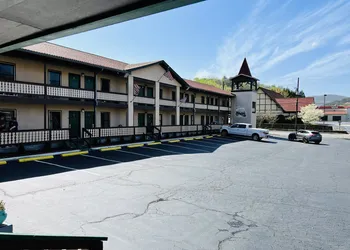 Alpine Valley Inn hotel thumbnail 6