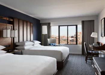 Boston Marriott Long Wharf hotel thumbnail 8