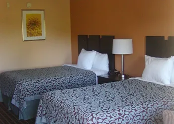 Days Inn by Wyndham Marietta White Water hotel thumbnail 5