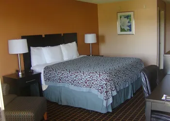 Days Inn by Wyndham Marietta White Water hotel thumbnail 7