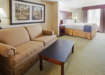 Holiday Inn Express Savannah Airport by IHG hotel thumbnail 2