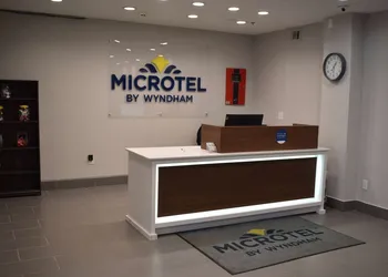 Microtel Inn & Suites by Wyndham Stockbridge/Atlanta I-75 hotel thumbnail 2