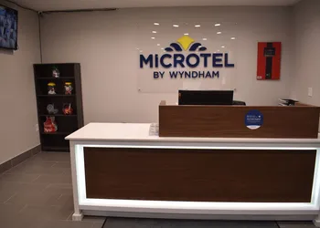 Microtel Inn & Suites by Wyndham Stockbridge/Atlanta I-75 hotel thumbnail 8