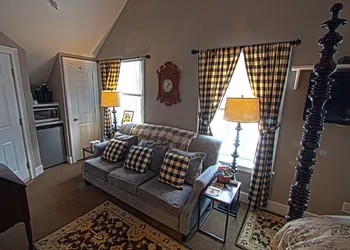 Phineas Swann Inn & Spa hotel thumbnail 4