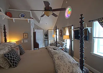 Phineas Swann Inn & Spa hotel thumbnail 5