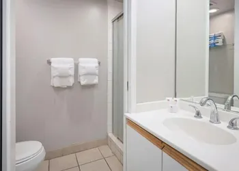 Kona Islander Vacation Club hotel thumbnail 6