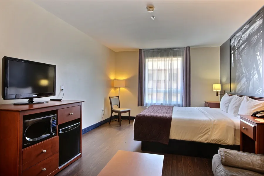 Super 8 by Wyndham Trois-Rivieres hotel detail image 6