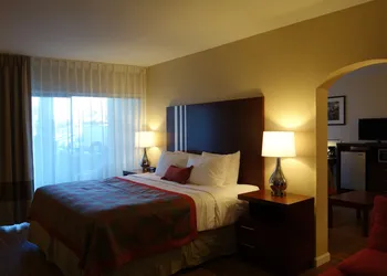 Ramada by Wyndham Sacramento hotel thumbnail 4