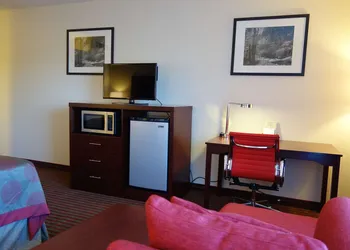 Ramada by Wyndham Sacramento hotel thumbnail 8