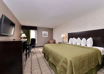 Quality Inn & Suites Matteson near I-57 hotel thumbnail 6