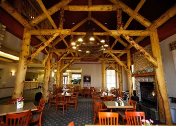Trickle Creek Lodge hotel thumbnail 3