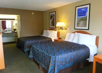 Motel West hotel thumbnail 8