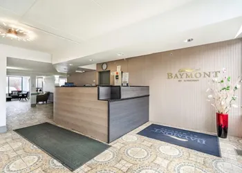 Baymont by Wyndham Addison hotel thumbnail 2