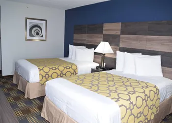 Baymont by Wyndham Addison hotel thumbnail 6