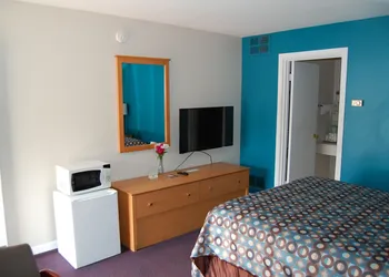Colony Motel hotel thumbnail 4