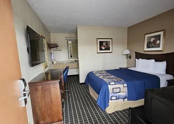 Americas Best Value Inn Mount Vernon hotel thumbnail 8
