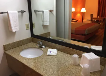Motel 6 Clarksville, TN hotel thumbnail 8