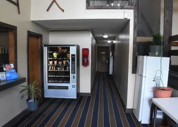 Timber Motel hotel thumbnail 8