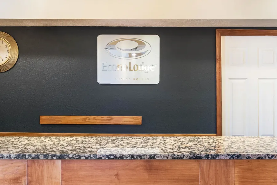 Econo Lodge Cloverdale hotel detail image 6
