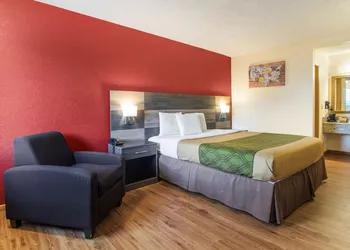 Econo Lodge Cloverdale hotel thumbnail 7