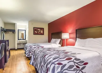 Red Roof Inn Scottsburg hotel thumbnail 8