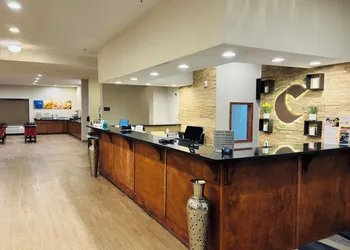 Comfort Suites Plymouth near US-30 hotel thumbnail 3