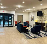 Comfort Suites Plymouth near US-30 hotel detail image 4
