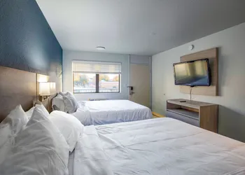 Suburban Studios South Bend Notre Dame Area hotel thumbnail 7