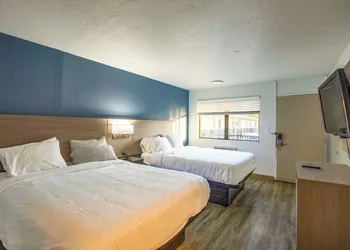 Suburban Studios South Bend Notre Dame Area hotel thumbnail 8