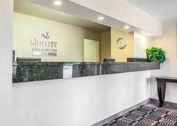 Quality Inn & Suites Ankeny - Des Moines hotel thumbnail 2