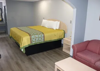 Americas Best Value Inn Cabot hotel thumbnail 6