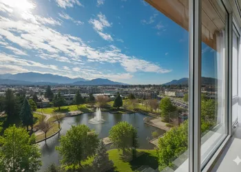 Coast Chilliwack Hotel by APA hotel thumbnail 5