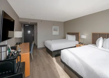 Coast Chilliwack Hotel by APA hotel thumbnail 7