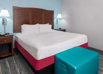 Hampton Inn & Suites Winston-Salem/University Area, NC hotel thumbnail 8