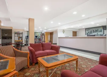 Super 8 by Wyndham Gettysburg hotel thumbnail 2
