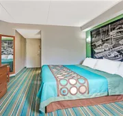 Super 8 by Wyndham Toronto East ON hotel detail image 4