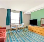 Super 8 by Wyndham Toronto East ON hotel detail image 5