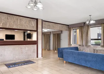 Days Inn by Wyndham Hagerstown I-70 hotel thumbnail 3