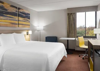 Days Inn by Wyndham Hagerstown I-70 hotel thumbnail 6